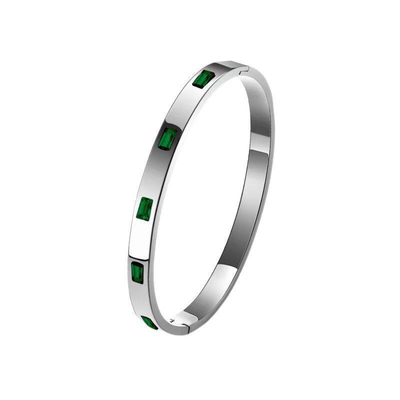 New arrival Stainless steel bangle Non tarnish
30 dhs✅
Zain243
♥️♥️♥️
