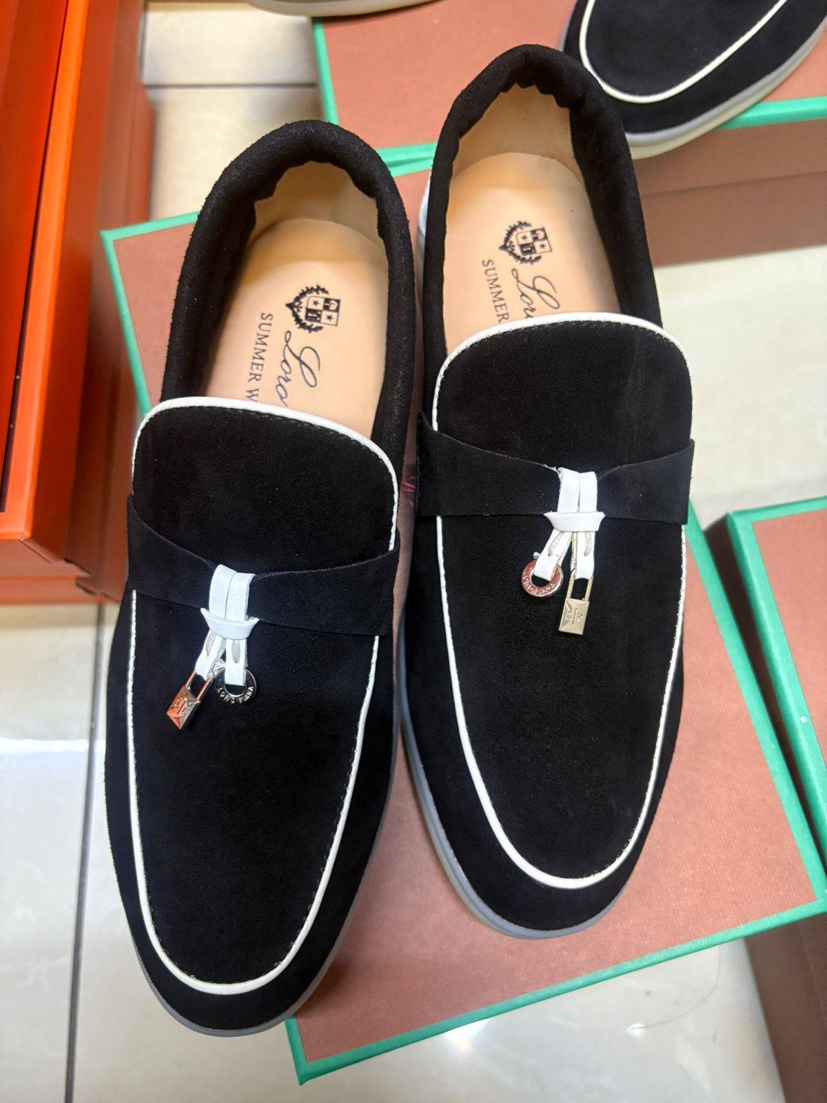 Loro Piana
Size 36-41
130 dhs🪙🌨️
Zain145
♥️♥️♥️