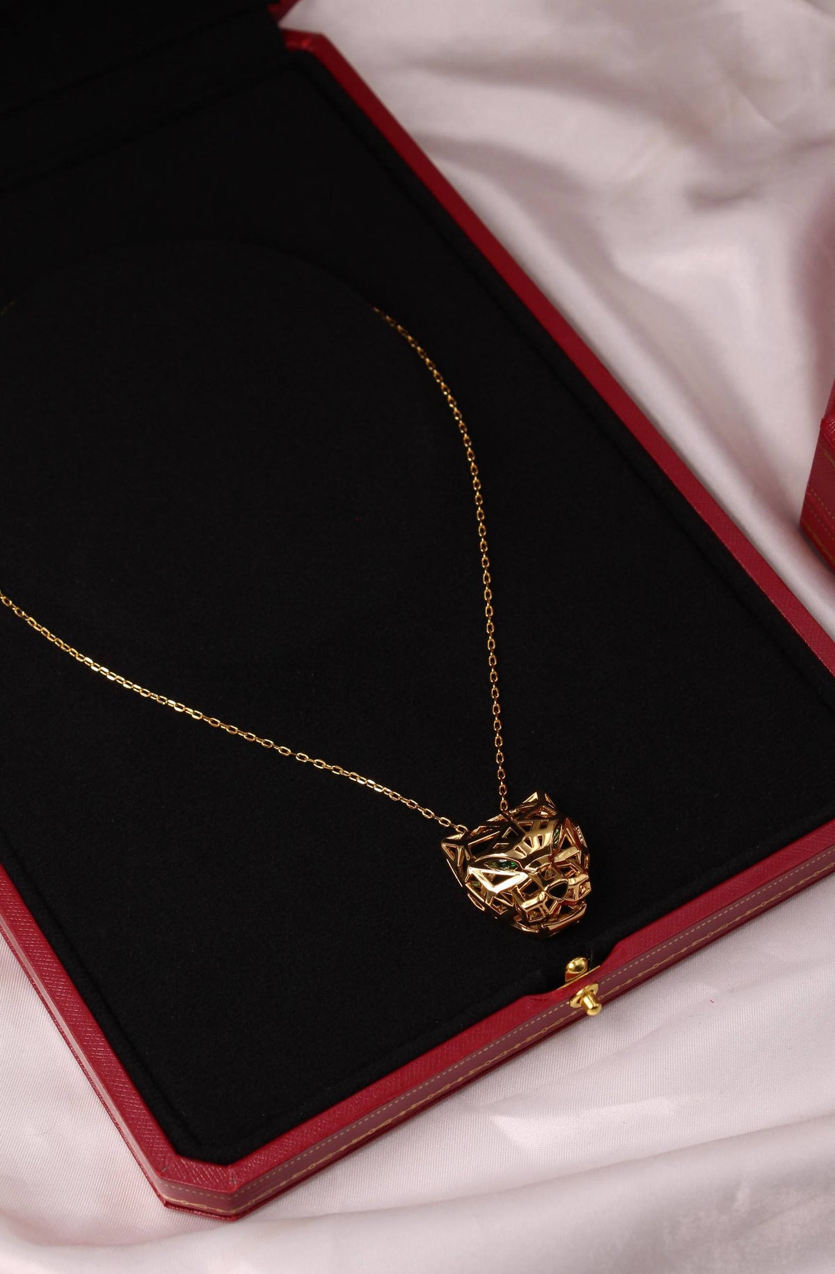 Cartier
PANTHERE DE CARTIER NECKLACE
Super Master Quality
For Price 👇 WhatsApp✅
0568585901
0507557372
0552275751 Owner Zain 👌
Zain106
♥️♥️♥️