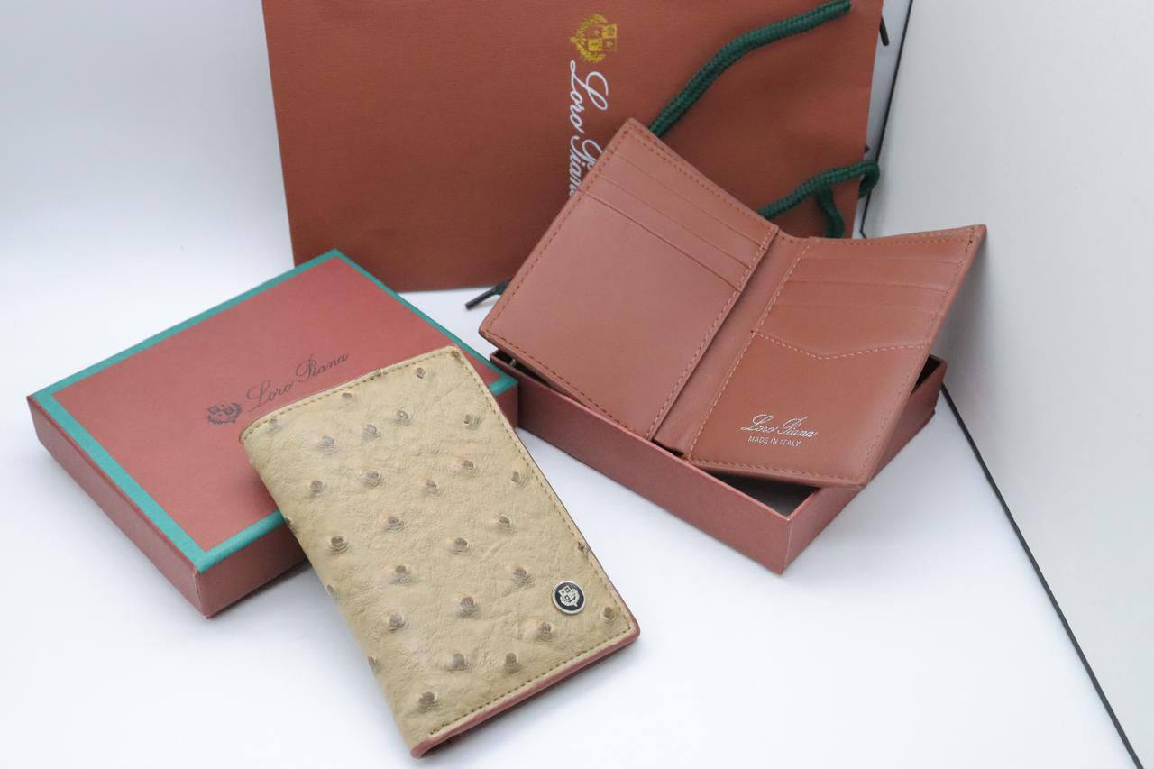 Wallet
Loro Piana
65 dhs🌺
Zain33
♥️♥️♥️
