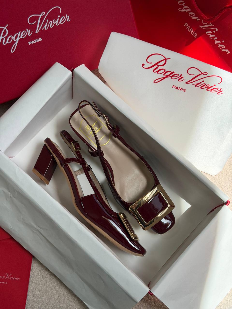Roger Vivier
𝐑𝐎𝐆𝐄𝐑 𝐕𝐈𝐕𝐈𝐄𝐑
𝐕𝐈𝐏 𝐐𝐔𝐀𝐋𝐈𝐓𝐘
𝐒𝐈𝐙𝐄 {35 𝐭𝐨 42}
470 dhs✅
Zain81
♥️♥️♥️