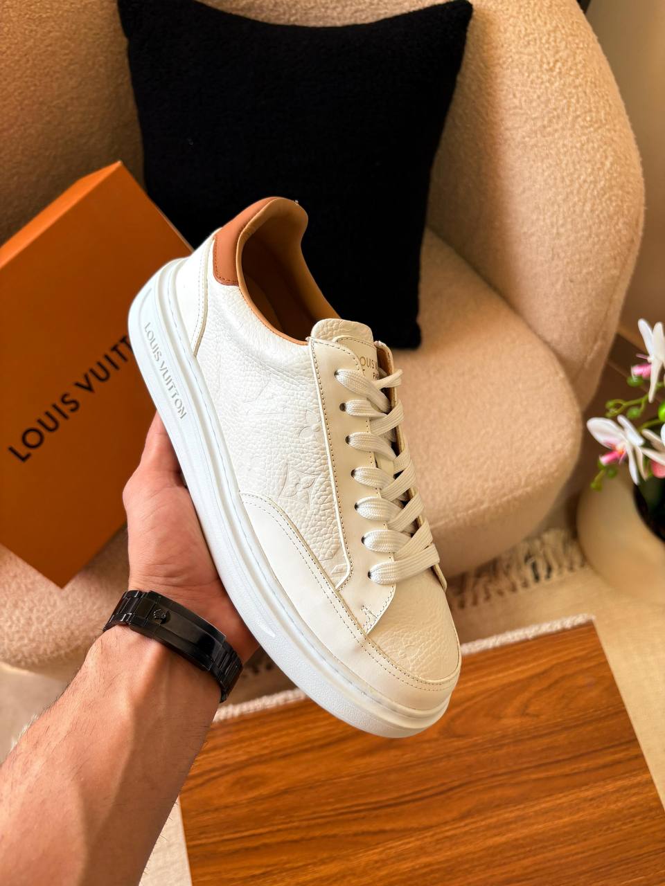 LV Beverly Hills Trainers
*AAA Quality*
*size:40 to 46*
600 dhs🪙🌨️
Zain185
♥️♥️♥️