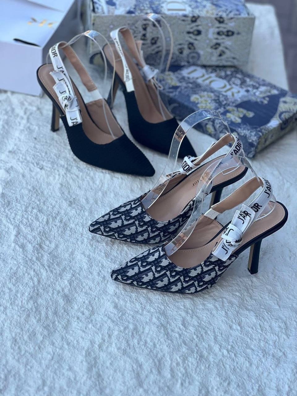 Dior
𝟕𝐂𝐌
💯high quality
Size 36-37-38-39-40-41
110 dhs🇦🇪🇦🇪
Zain21
♥️♥️♥️