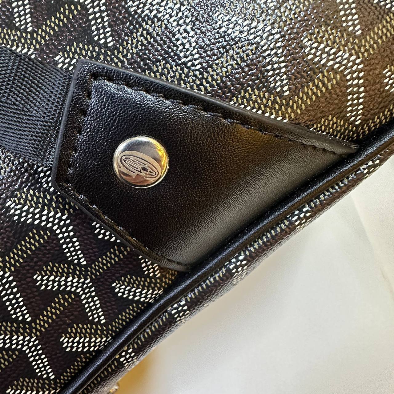 GOYARD
BACKPACK
GOOD QUALITY
120 dhs✅
Zain295
♥️♥️♥️