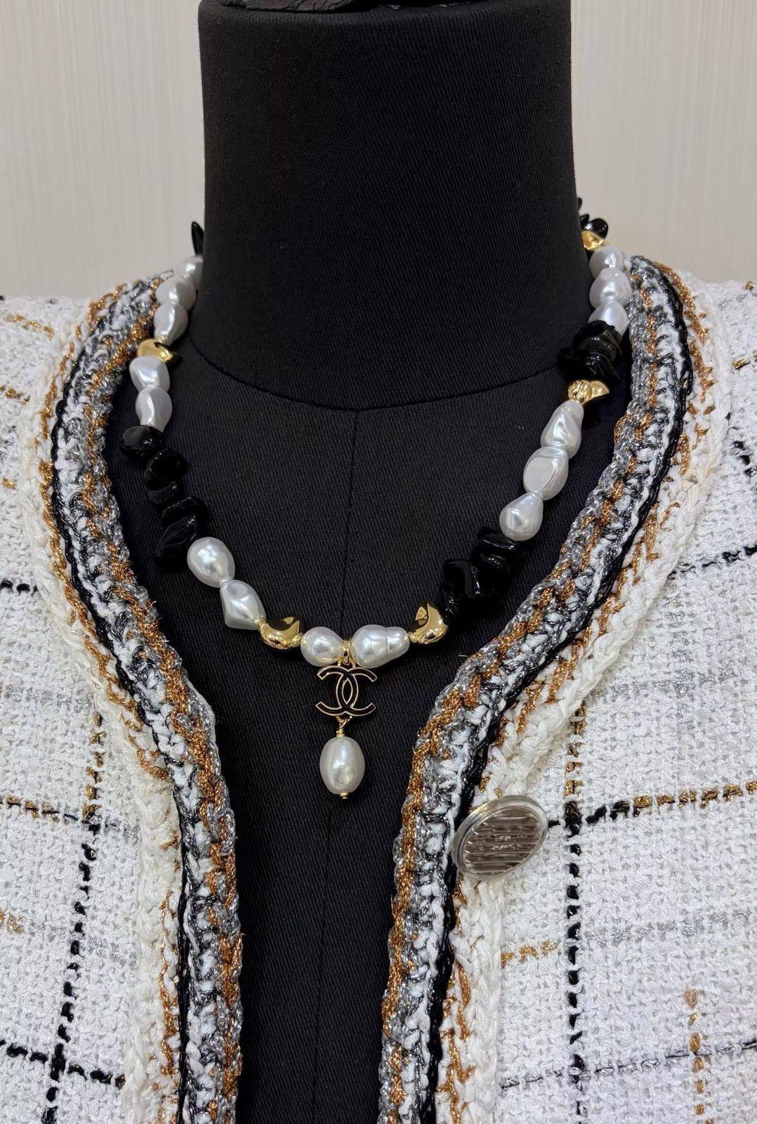 CHANEL
Necklace 🍃
Master
With normal box 🎁
115 dhs🇦🇪🇦🇪
With master box🎁
125 dhs🇦🇪🇦🇪
Zain263
♥️♥️♥️