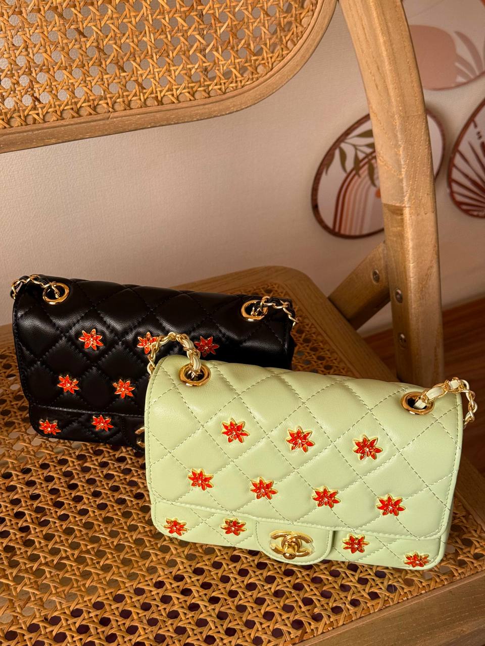 New Collection✨✨✨
CHANEL
20cm
330 dhs🇦🇪🇦🇪
*MASTER QUIETLY*
With box🎁
Zain167
♥️♥️♥️