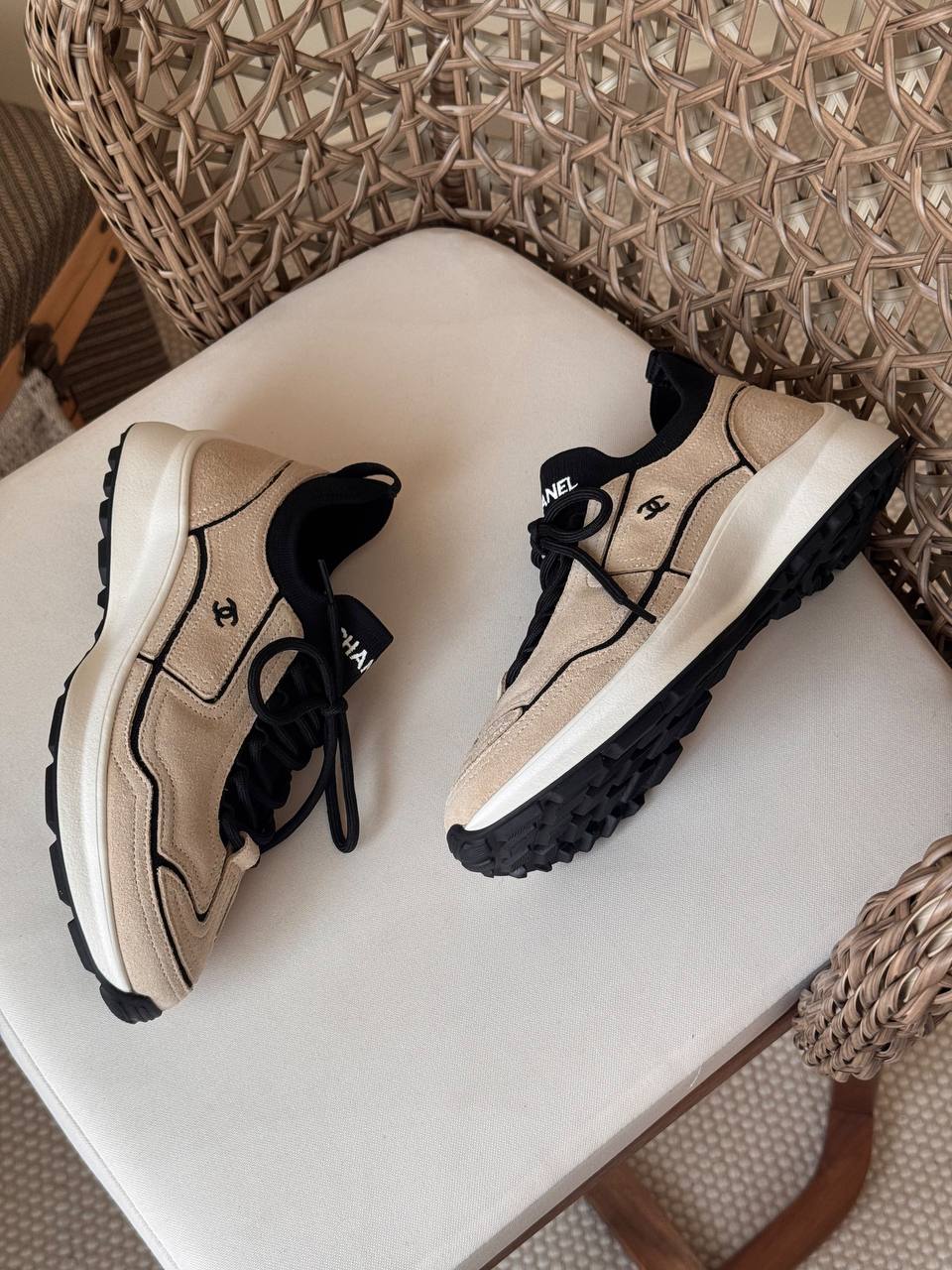 🩶 CHANEL 🩶
✨ new Collection
👠 36–41
💎 Premium Quality
500 dhs🇦🇪🇦🇪
Zain198
♥️♥️♥️