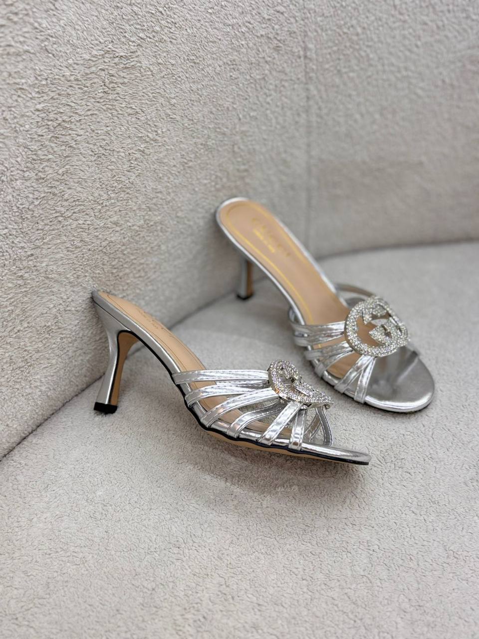 Gucci
120 dhs💛
Size 36-42
Zain55