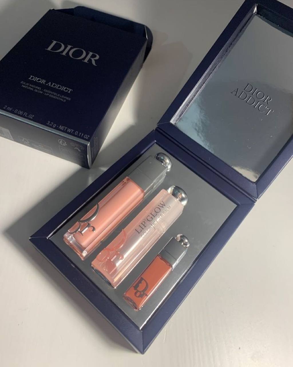 Dior Set
55 dhs🪙💕
Zain01
♥️♥️♥️
