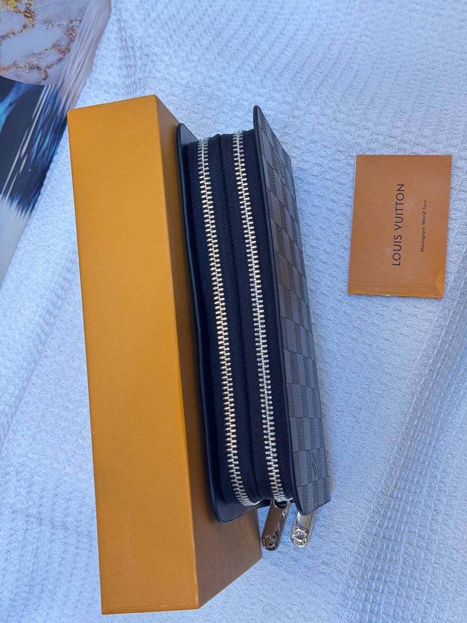 LV
Best quality with box’s
110 dhs✅
size 22 cm
Zain290
♥️♥️♥️
