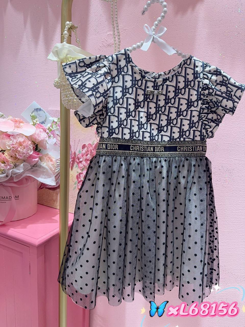 Dior
1-10y
120 dhs🇦🇪
Zain151
♥️♥️♥️