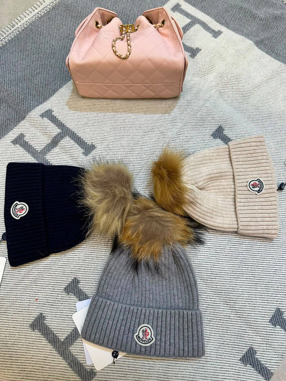 Hats
New collection
200 dhs🇦🇪🇦🇪
Zain262
♥️♥️♥️