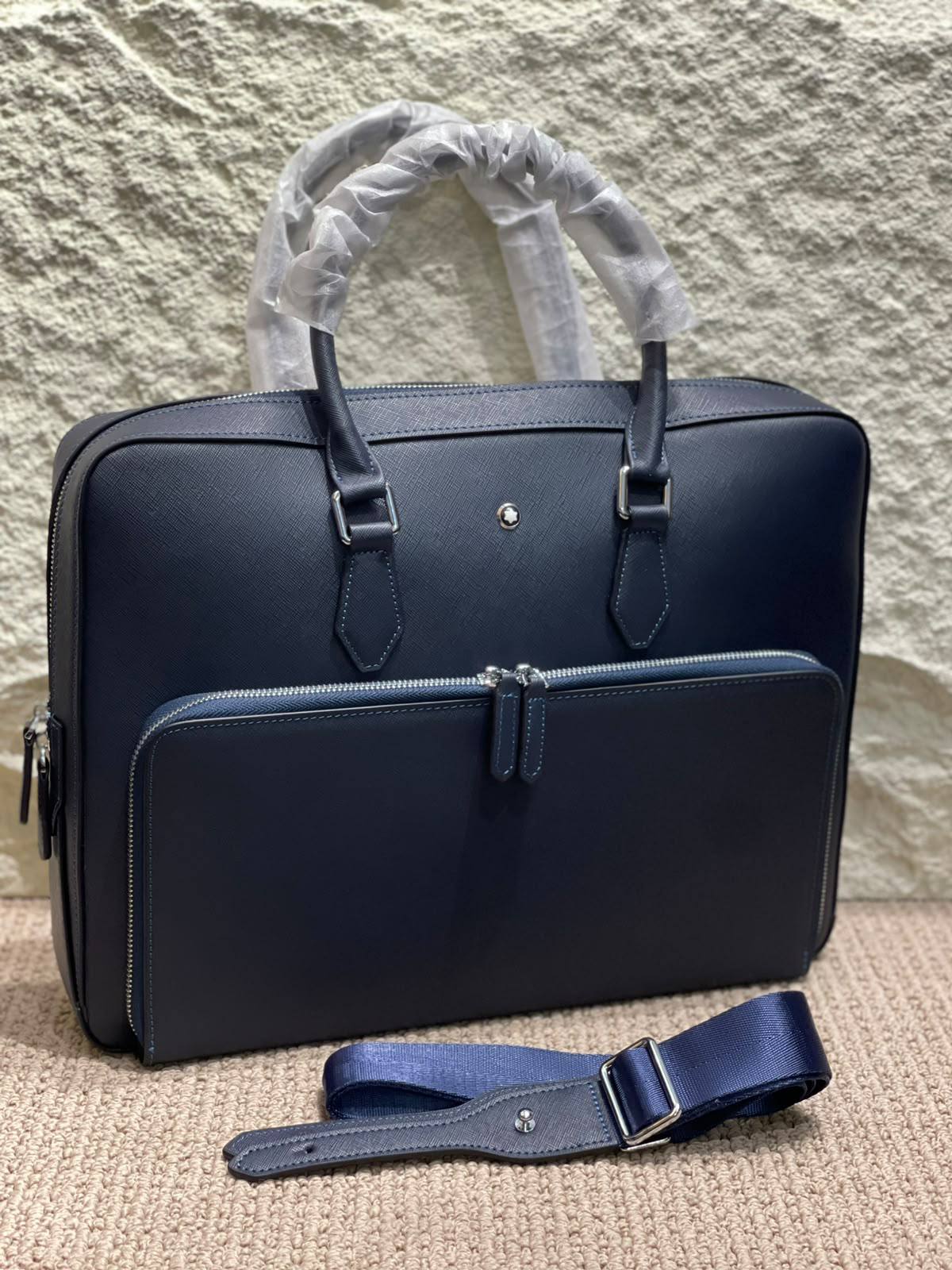 MONTBLANC
Laptop Bag
Master Quality
700 dhs🇦🇪🇦🇪
Zain179
♥️♥️♥️