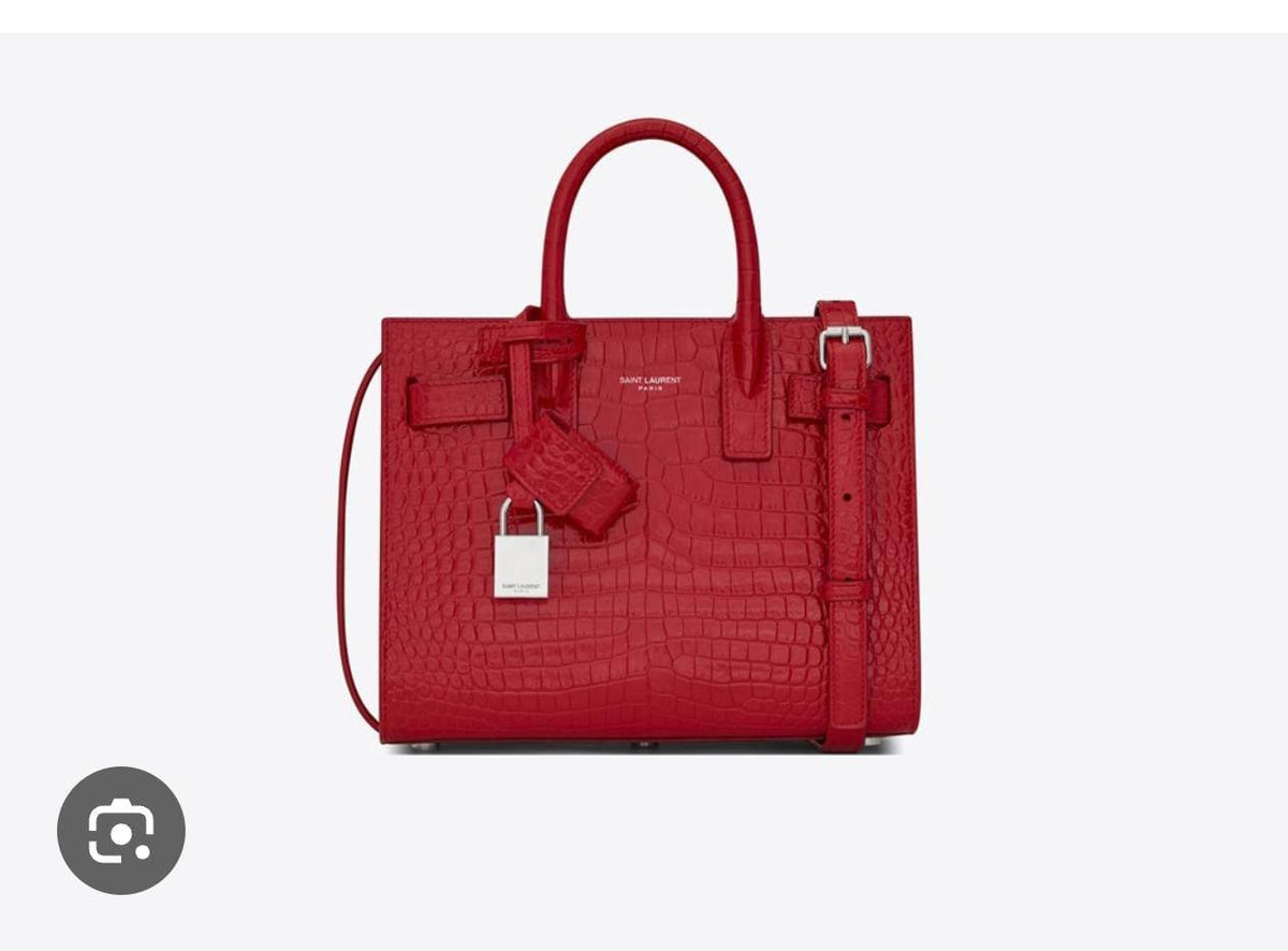 YSL
good quality
100 dhs🇦🇪🇦🇪
SIZE 20cm
Zain200
♥️♥️♥️