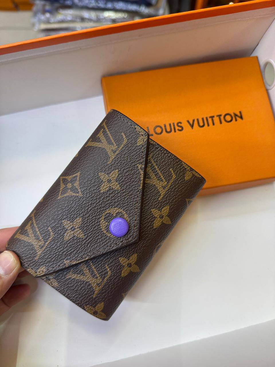 LV Ladies wallet
With box
🎁🎁🎁
30 dhs✅
Zain93
♥️♥️♥️