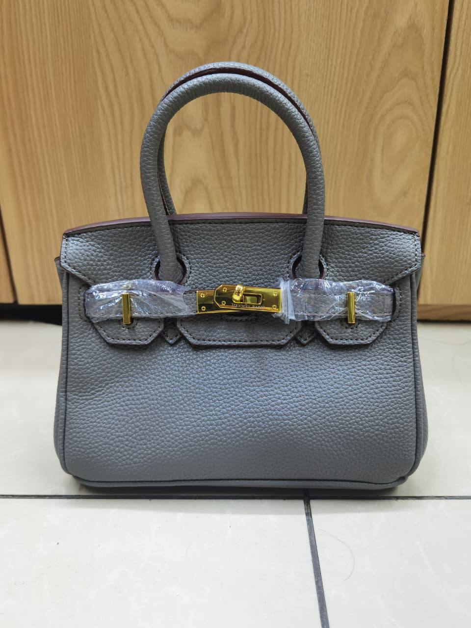 Hermes
Limited Stock
High quality
95 dhs💓
Zain136
♥️♥️♥️