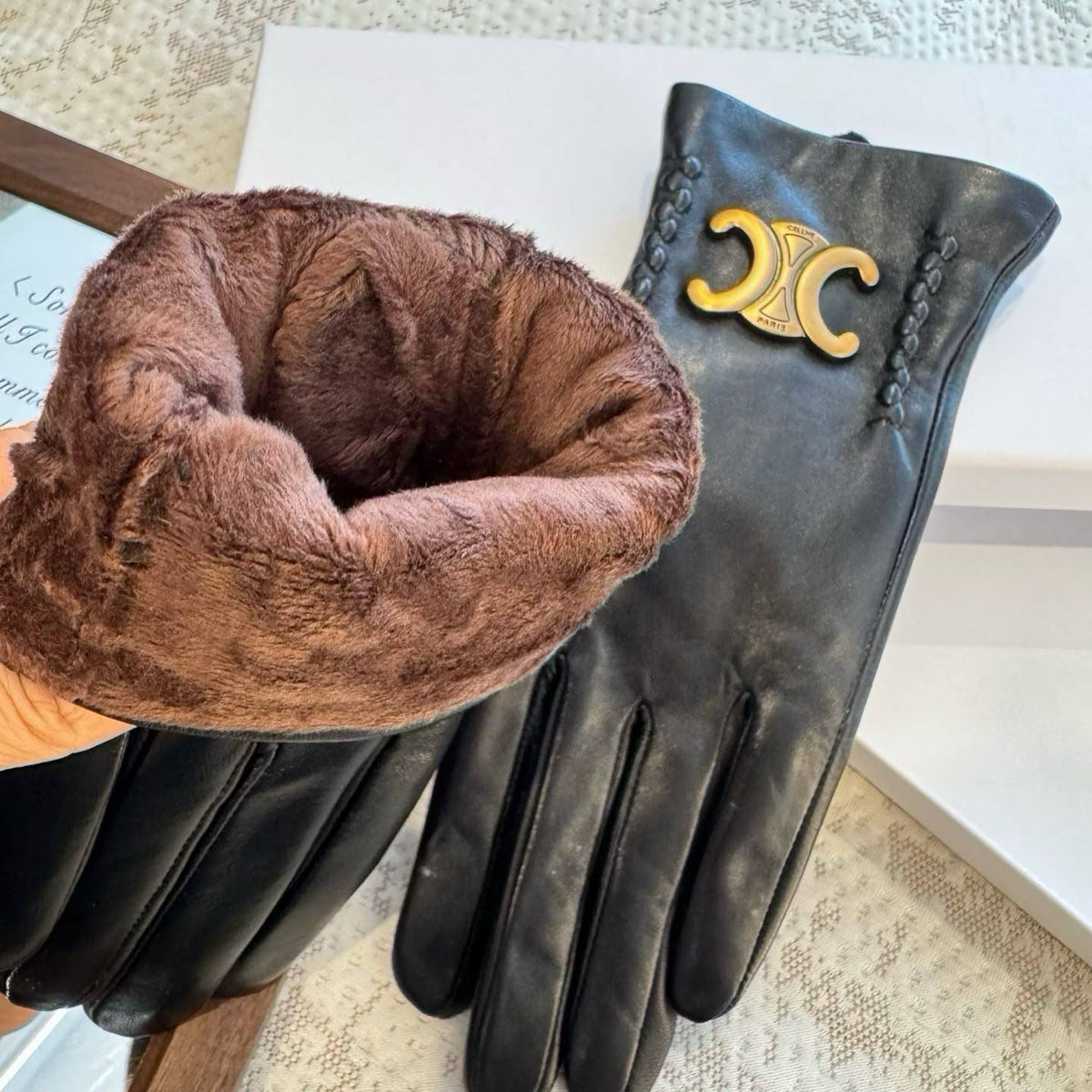 CILEIN GlOVES
VVIP QUALITY
WITH ORRIGINAL BOX
320 dhs🇦🇪🇦🇪
Zain281
♥️♥️♥️