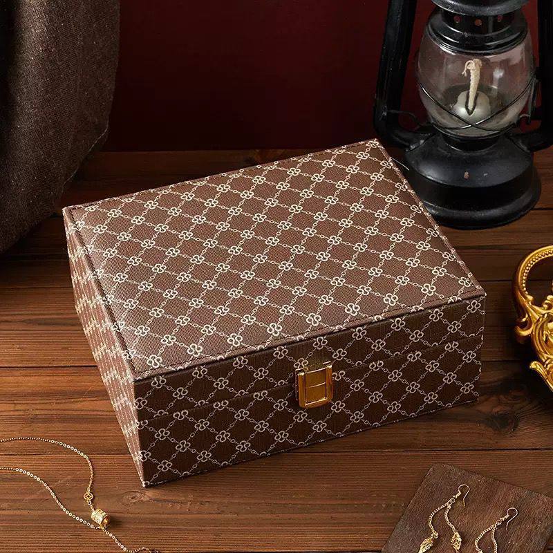 Jewelry boxes are now on sale , limited stock, good quality
120 dhs🪙💚
Zain39
♥️♥️♥️