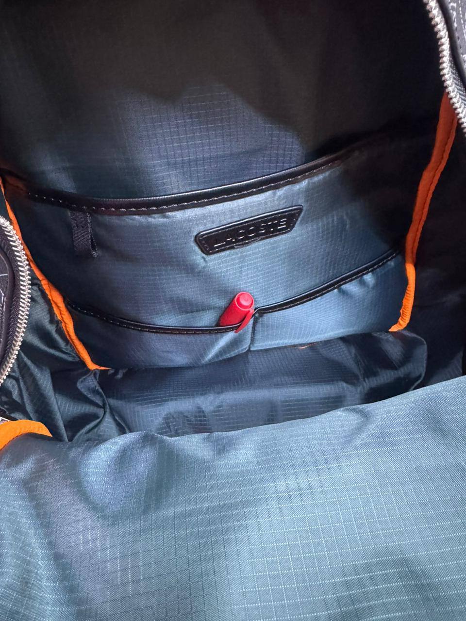 🎒 LACOSTE 🐊 Backpack
1⃣️First quality
Size: 29 * 39 * 15 cm
110 dhs❤️
Zain115
♥️♥️♥️
