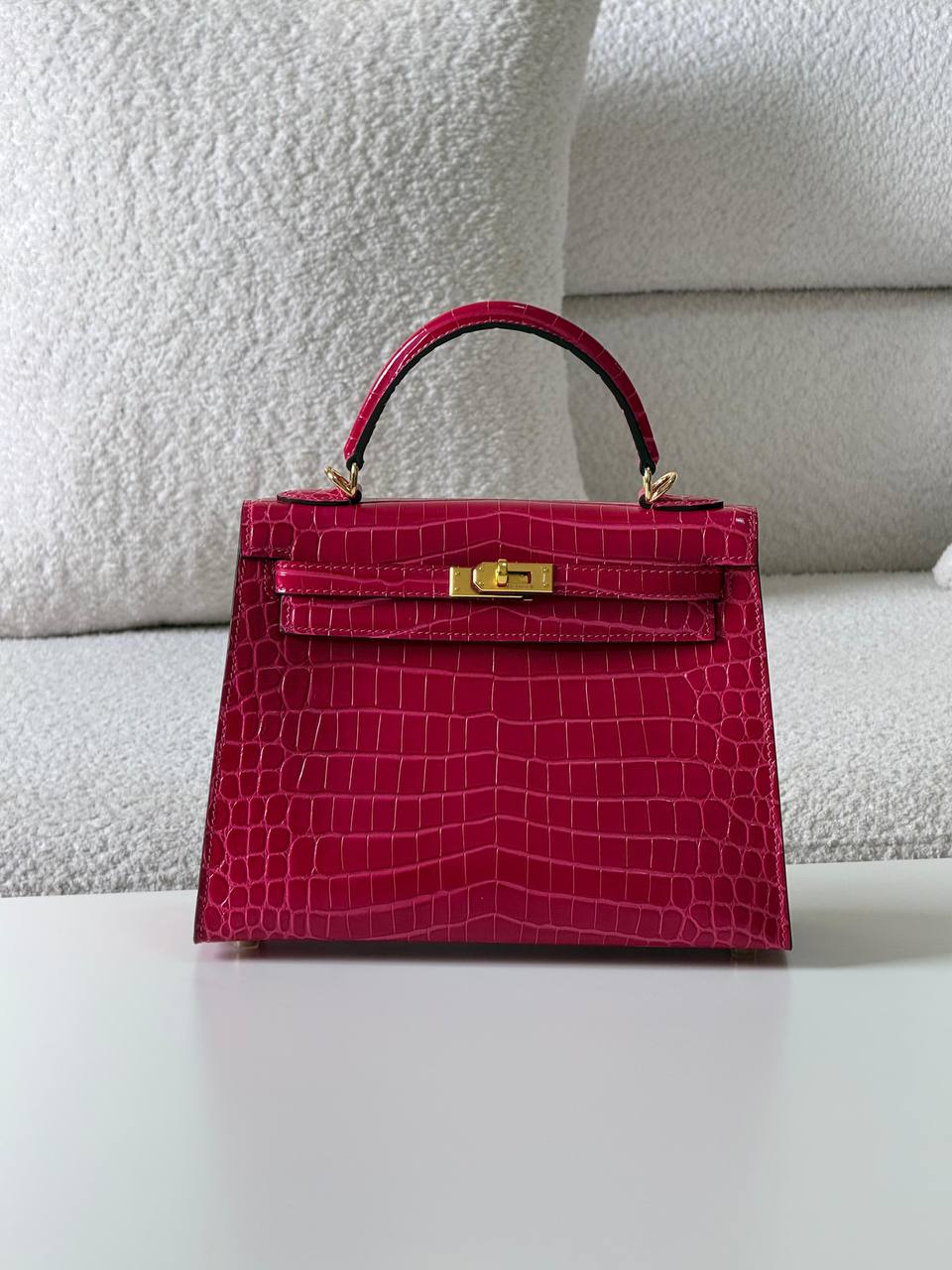 Hermes kelly croc 25cm💕master quality😍with box❤️
750 dhs🪙💕
Zain52
♥️♥️♥️