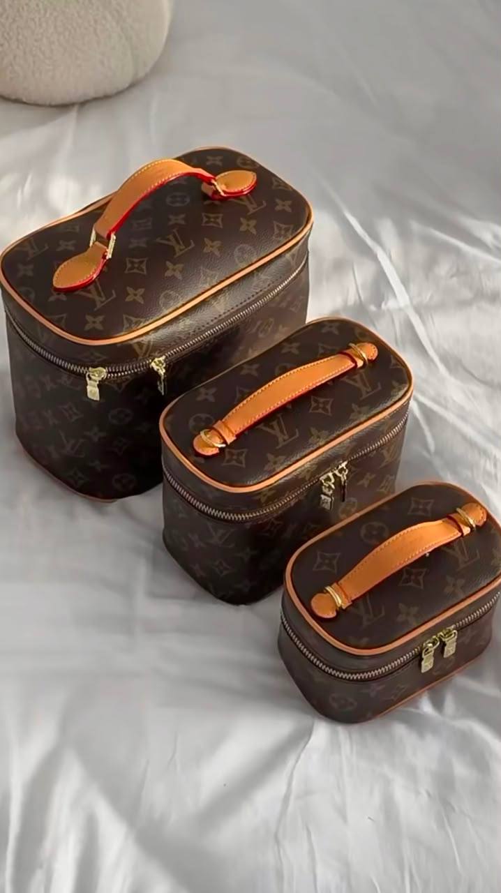 LV
big 100 dhs🇦🇪🇦🇪
size 24×13×17cm
medium 95 dhs🇦🇪🇦🇪
size 18×10×13cm
small 90 dhs🇦🇪🇦🇪
size 15×8×11cm
with box
Zain42
♥️♥️♥️