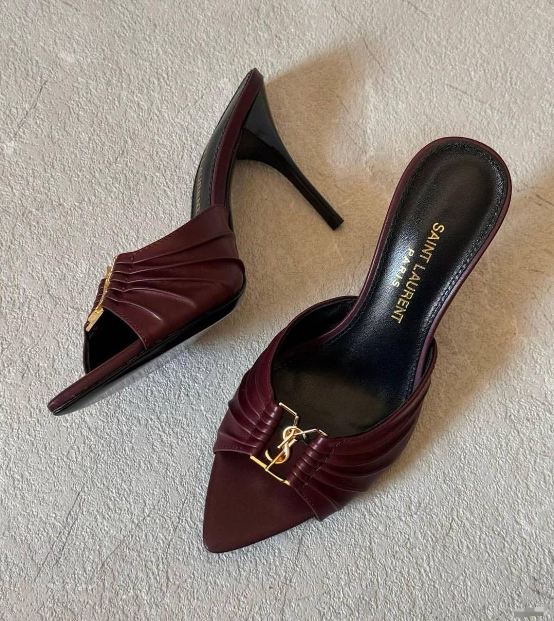 YSL
☘️ *SIZE 36 to 41 ☘️
260 dhs💛
Zain224
♥️♥️♥️
