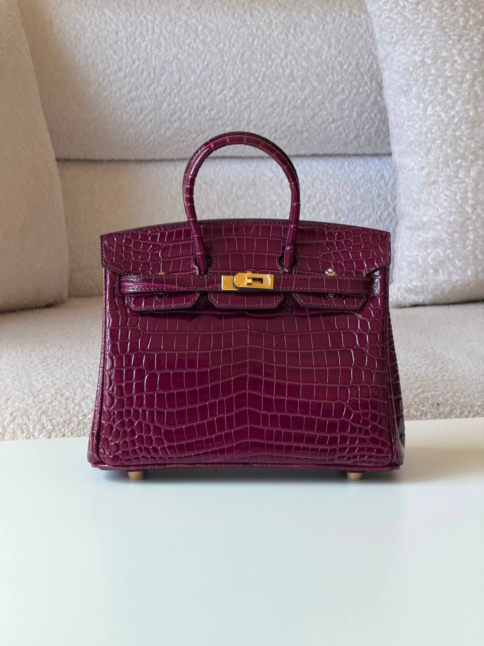 Hermes
Birkin croc 25cm💕master quality😍with box❤️
750 dhs✅
Zain52
♥️♥️♥️