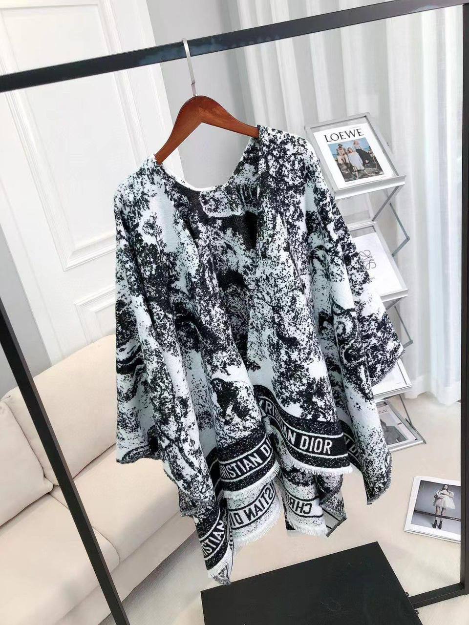 For winter big scarf 🛍️🧚♀️🧚♀️
Free size 
150 dhs🪙
Master Good pualiit
Zain231
♥️♥️♥️