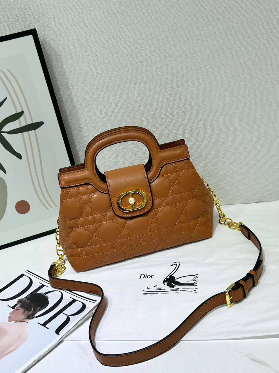 Dior
95 dhs🪙🌨️
Zain129
♥️♥️♥️