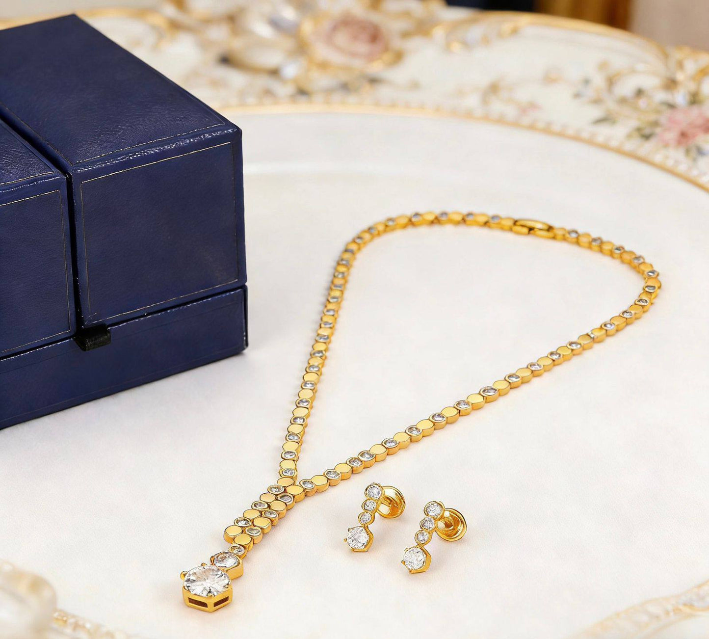 CHUMMET 🔅
_*SET*_ 💎
155 dhs🌺
*MASTER QUALITY*
*WITH BOX AND PAPER BAG*🛍️🎁
Zain89
♥️♥️♥️