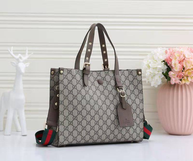 GUCCI
GOOD QUALITY
110 dhs✅
Zain39
♥️♥️♥️