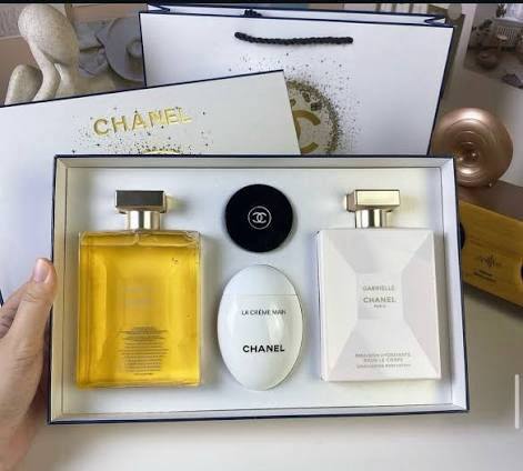 Chanel / dior set
95 dhs
Zain36
♥️♥️♥️