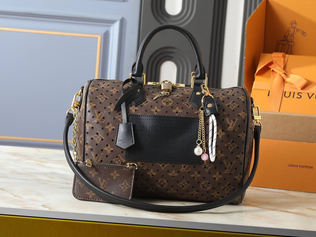 LV
Master🌺🌺
Size30cm
270 dhs💓
Zain114
♥️♥️♥️