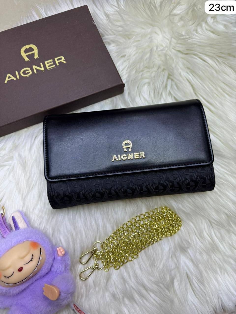 🌷Aigner hot design❤️🔥
Good quality +🎁
Size : 23 * 13 cm
75 dhs🇦🇪
with box🎁🎁🎁
Zain115
♥️♥️♥️