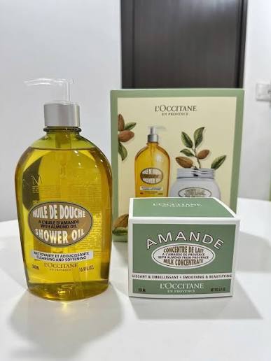 L'OCCITANE SET
80 dhs✅
Zain01
♥️♥️♥️
