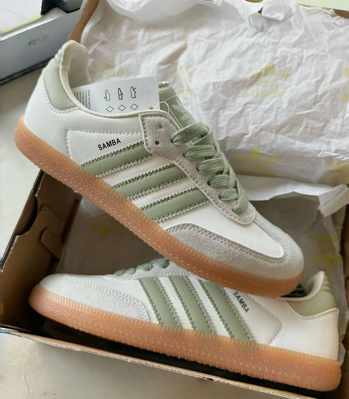 Samba
Size 36-45⚡️
95 dhs🪙💚
Zain183
♥️♥️♥️