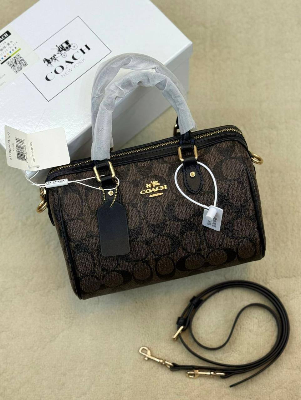COACH
GOOD QUALITY 💯
90 dhs🪙🌨️
WITH BOX 📦
🎁🎁🎁
Zain28
♥️♥️♥️