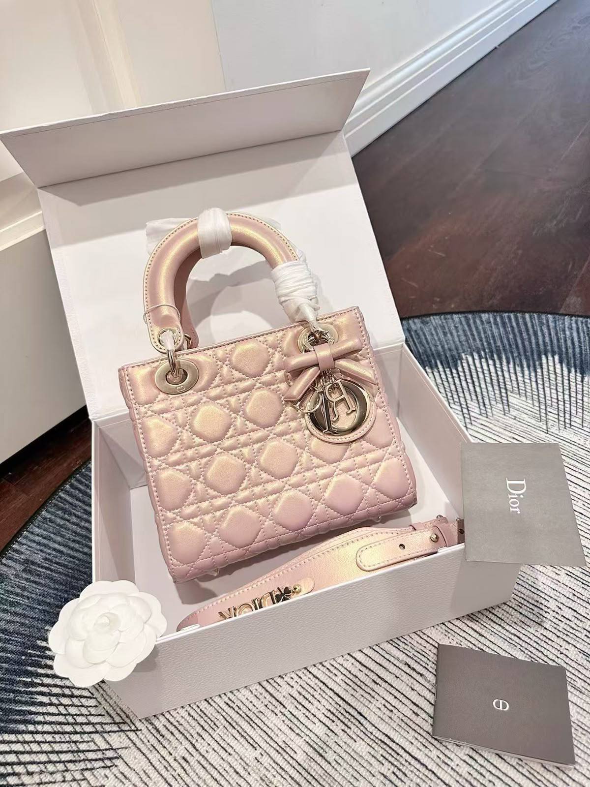 Dior
Master AA
280 dhs✅
Zain137
♥️♥️♥️