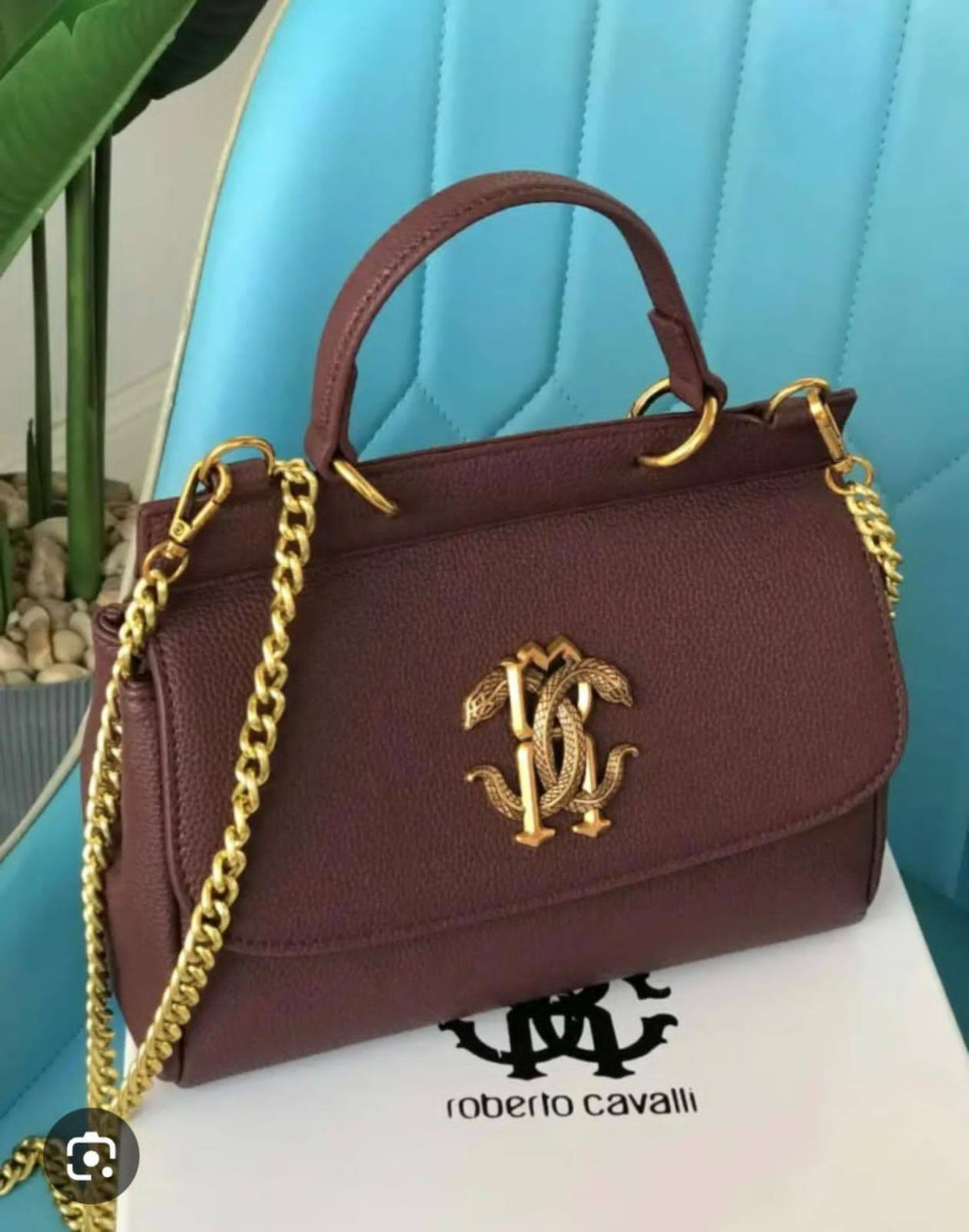 Roberto cavalli
good quality
100 dhs🇦🇪🇦🇪
SIZE 25cm
White boxes
Zain200
♥️♥️♥️