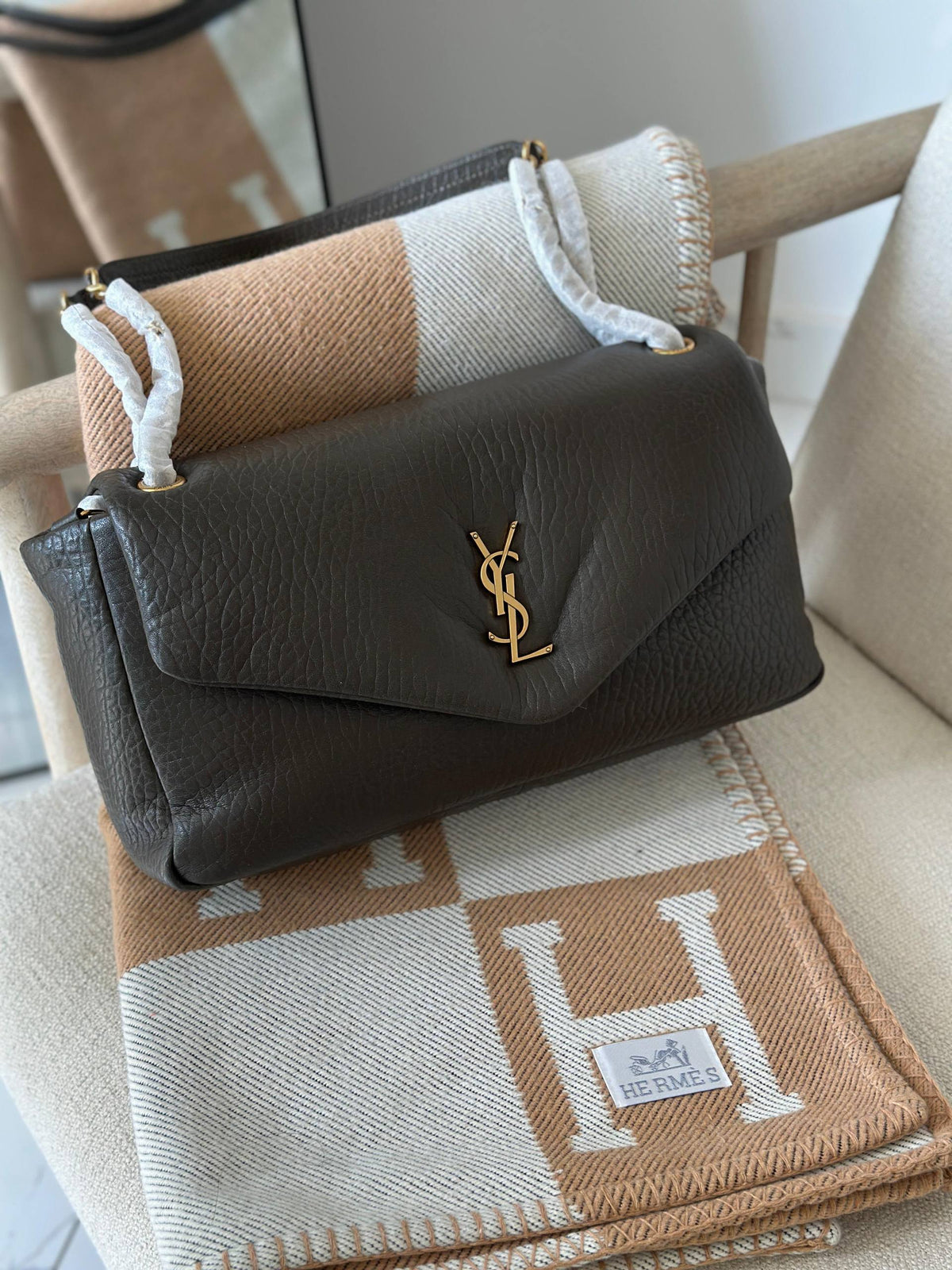 YSL
SUPER MASTER QUALITY
Size:38 cm
AVAILABLE
For Price 👇 WhatsApp✅
0568585901
0507557372
0552275751 Owner Zain 👌
Zain307
♥️♥️♥️