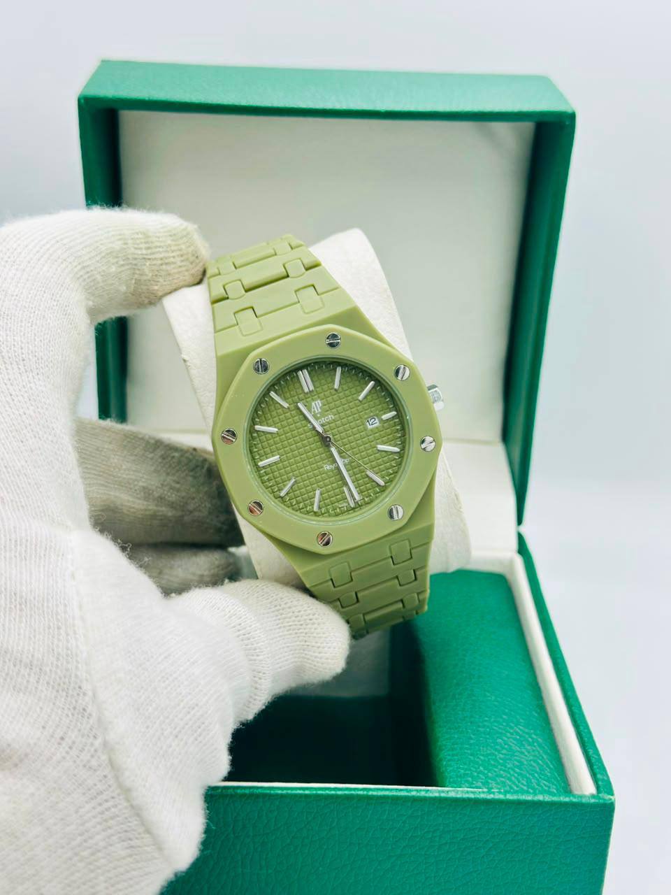 Ap swatch
55 dhs✅
Zain29
♥️♥️♥️