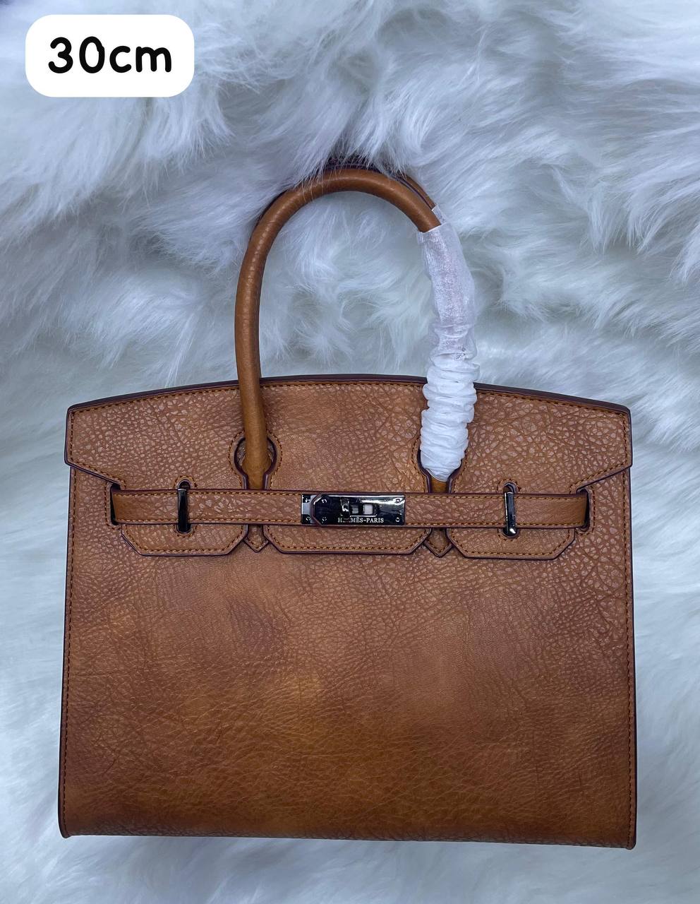 Hermes
110 dhs✅
Zain72
♥️♥️♥️