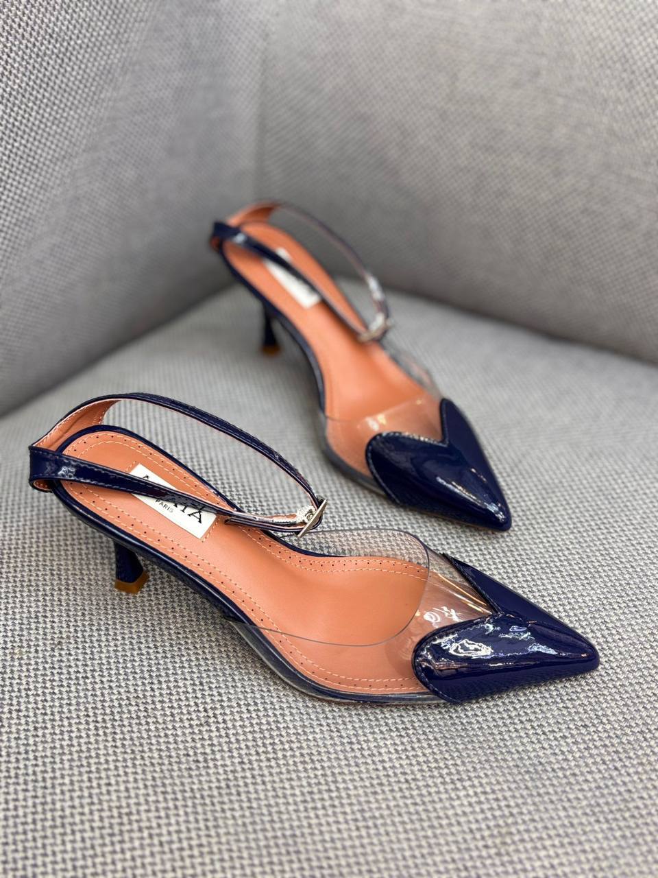Alaia
110 dhs✅
Size 36-42
Zain55
♥️♥️♥️