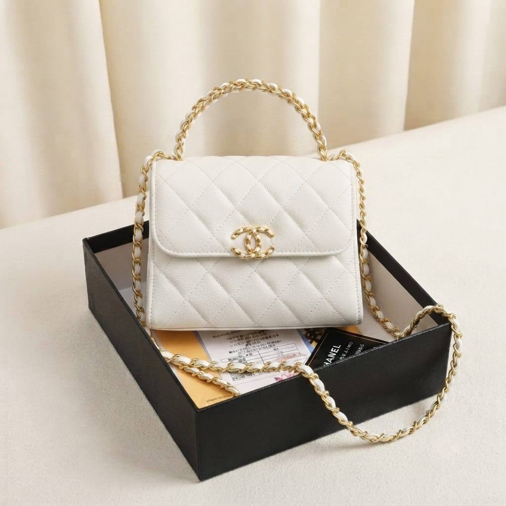 Chanel ᴍɪɴɪ ᴛᴏᴘ ʜᴀɴᴅʟᴇ
ғʟᴀᴘ ᴄʀᴏssʙᴏᴅʏ ʙᴀɢ
ɢᴏʟᴅ ᴄʜᴀɪɴ ʜᴀʀᴅᴡᴀʀᴇ
sɪᴢᴇ: 15 cm
ᴡɪᴛʜ BOX
95 dhs💛
Zain31
♥️♥️♥️