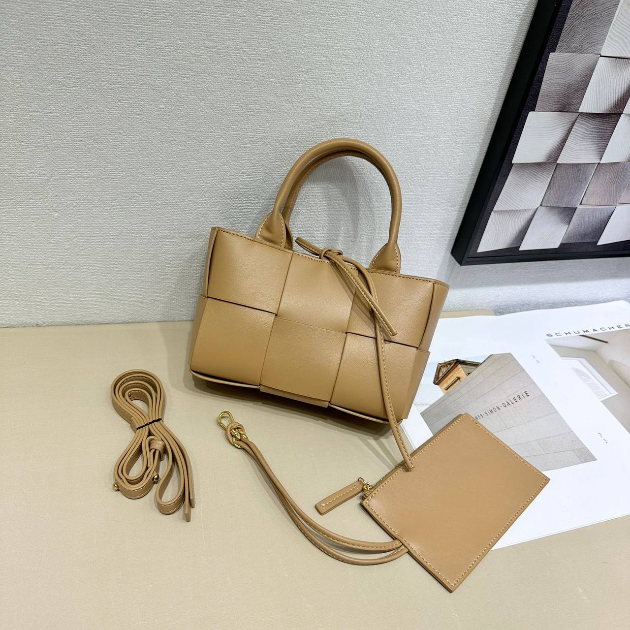 Bottega
✨✨NEW ✨✨
90 dhs❣️
with box
🎁🎁🎁
Zain38
♥️♥️♥️