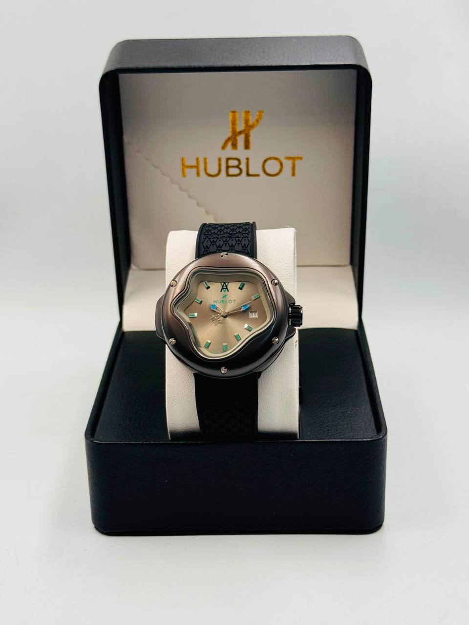 Hublot Men
*New arrival*🔥
70 dhs✅
Zain08
♥️♥️♥️