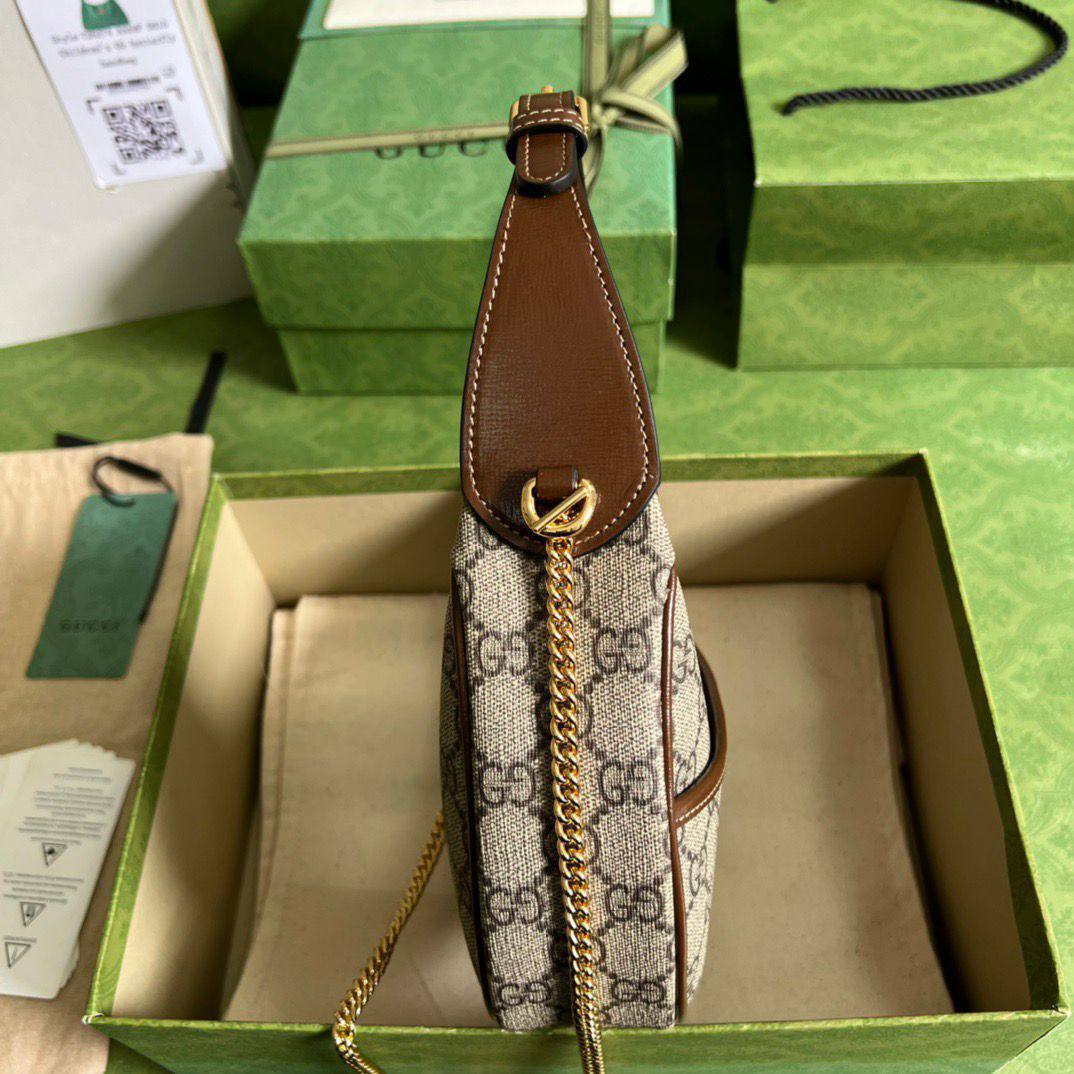 GUCCI
GOOD QUALITY
WITH BOX
🎁🎁🎁
120 dhs✅
Zain39
♥️♥️♥️