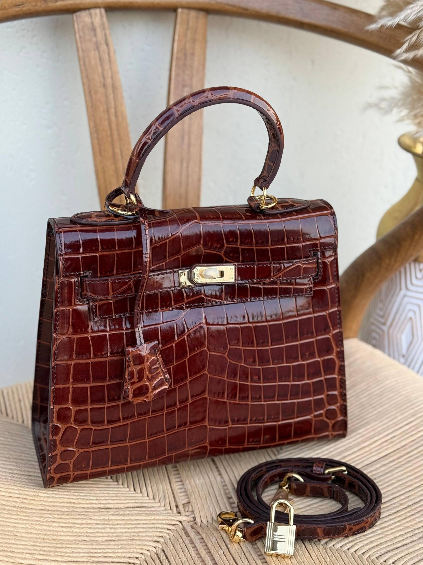 HERMES
25cm
380 dhs👑
Top quality
With box🎁
Zain167
♥️♥️♥️