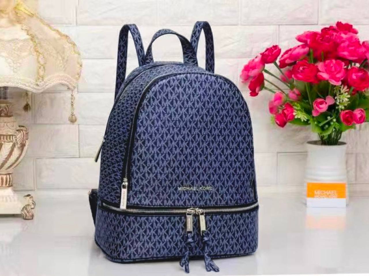 MK BACKPACK NEW CAME GOOD QUALITY
95 dhs🇦🇪🇦🇪
Zain295
♥️♥️♥️