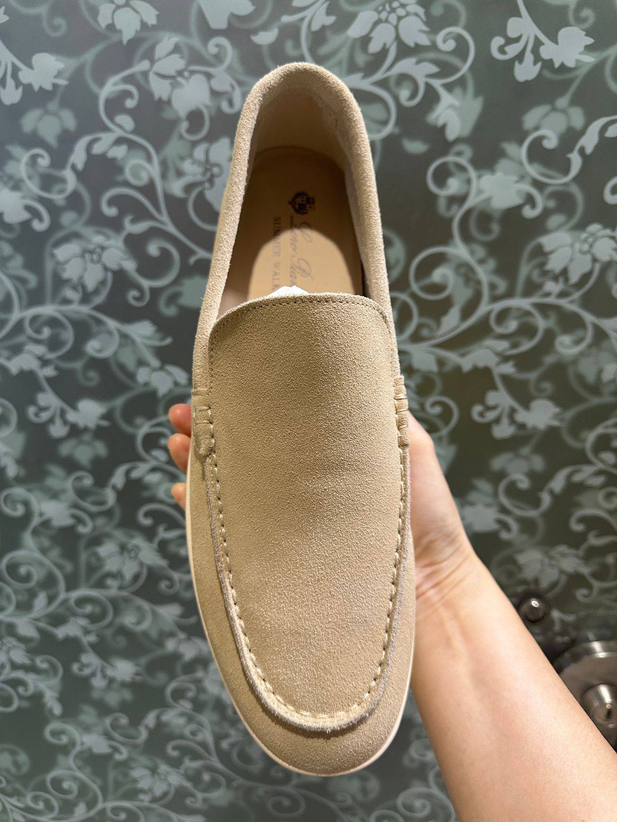 Loro Piana
leather
size 40-46
120 dhs🪙🌨️
Zain132
♥️♥️♥️